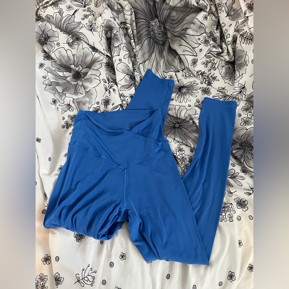 erie blue leggings